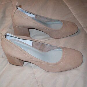 1 State Womens Tan Suede Pumps - Size 7.5